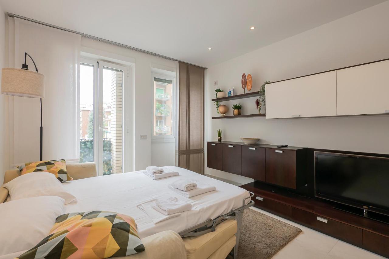 Ihost - Tito Livio 20 * Milán