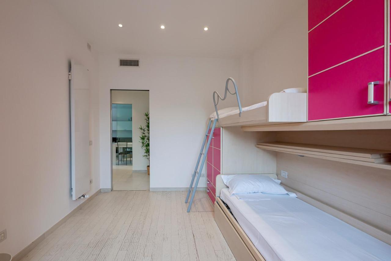 Ihost - Tito Livio 20 * Milán